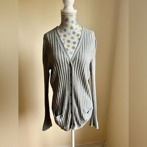 🛍️ 4 for $20 🛍️ Gap Light Gray Ribbed V-Neck Button Cardigan Sweater